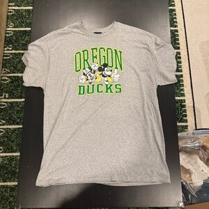 University of Oregon Ducks x Disney Collab T-shirt size XL